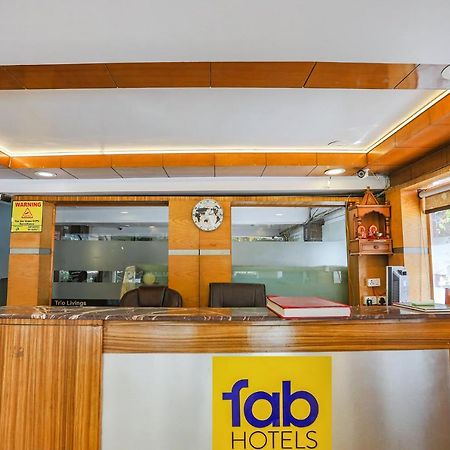 Fabhotel Trio Continental Patel Nagar Nueva Delhi Exterior foto